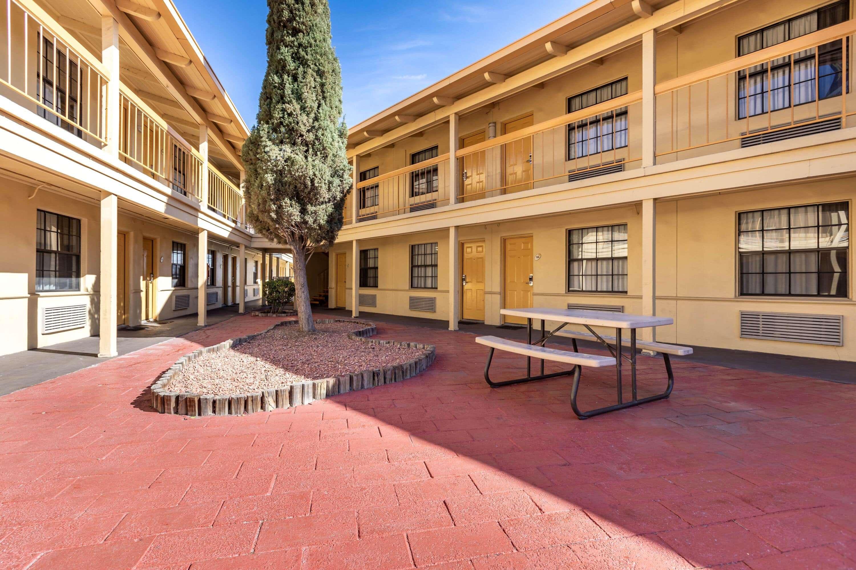 Travelodge By Wyndham El Paso - Airport Exterior photo