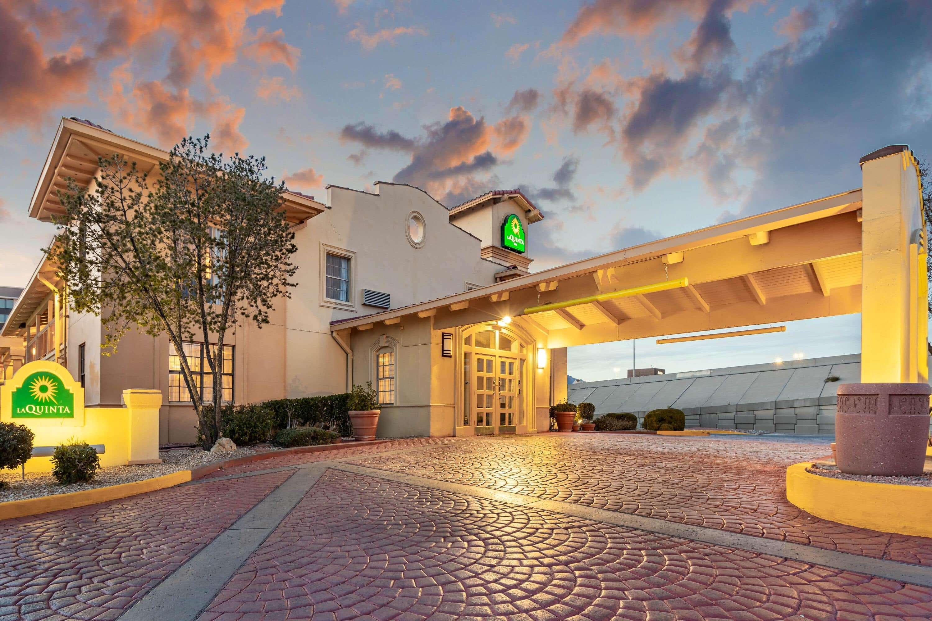 Travelodge By Wyndham El Paso - Airport Exterior photo